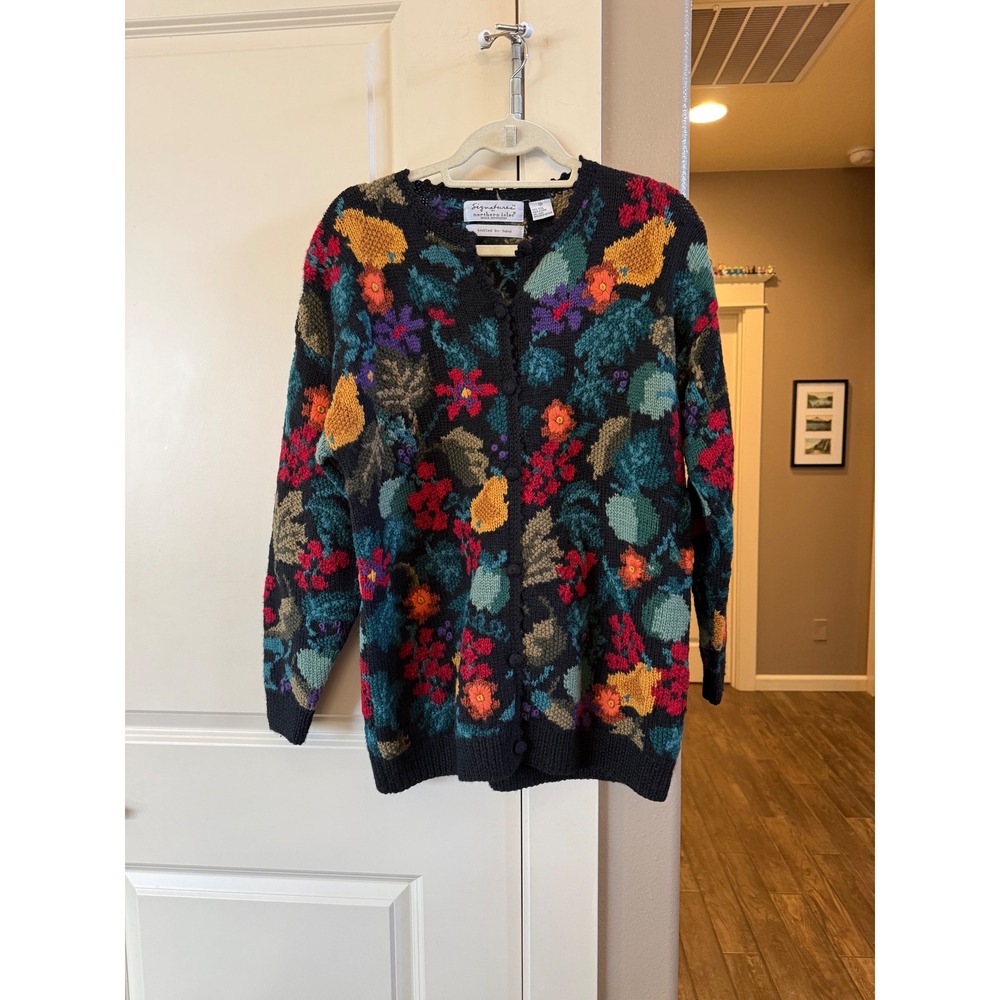 Vtg Signature by Northern Isles M Handknit 100% Wool Colorful Cardigan Sweater - Picture 11 of 11